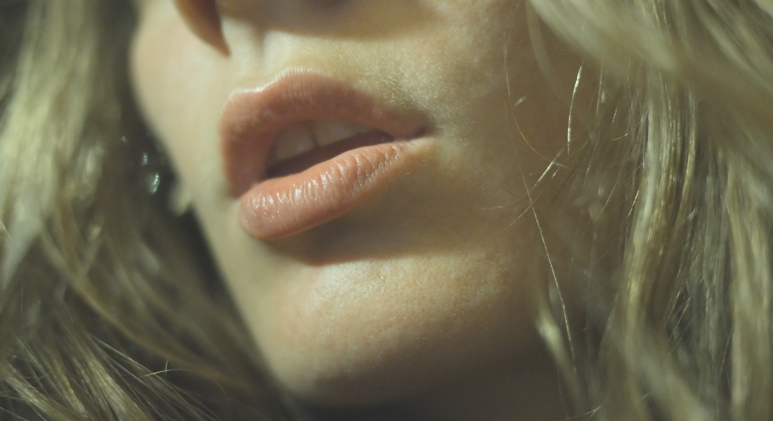 LA SOLUCIÓN PARA LOS LABIOS SECOS Y AGRIETADOS